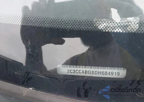 2013 Chrysler 300 S z USA, uszkodzony, nr VIN 2C3CCABG8DH684919